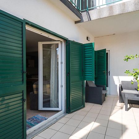 Apartments Polly Примоштен Экстерьер фото