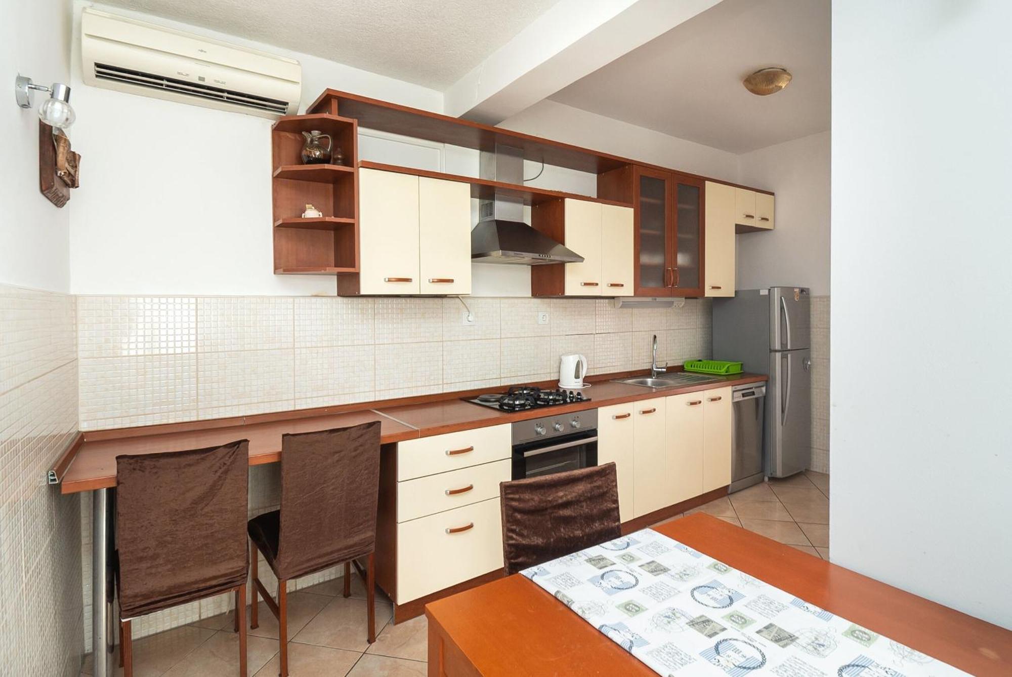 Apartments Polly Примоштен Экстерьер фото