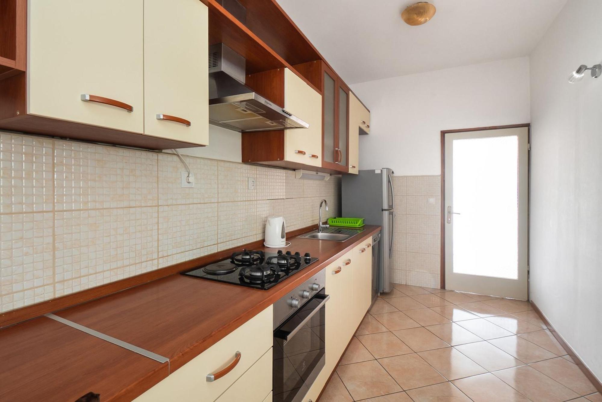 Apartments Polly Примоштен Экстерьер фото