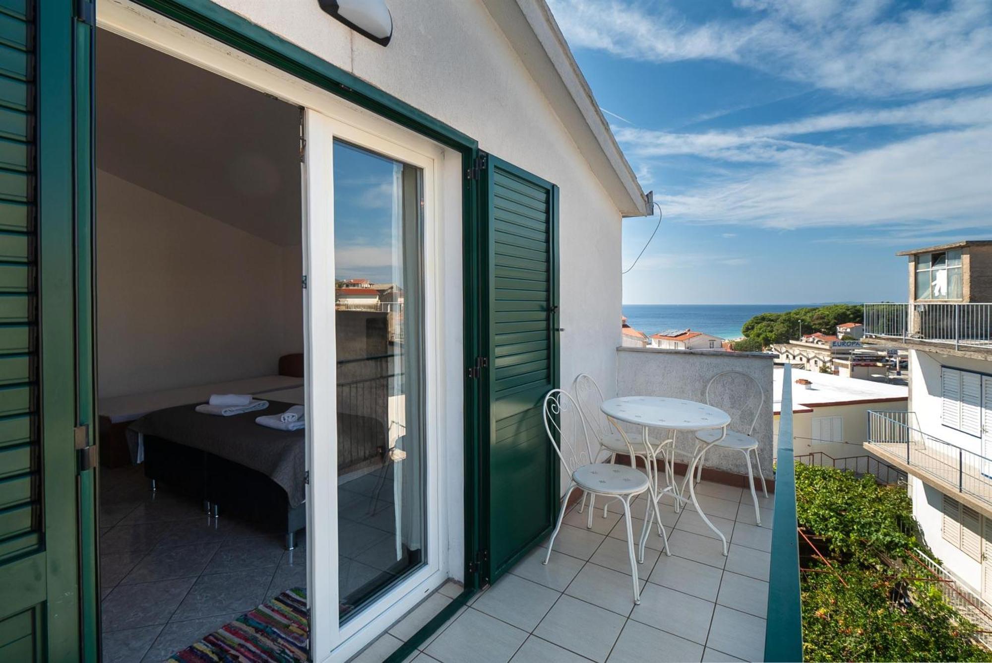 Apartments Polly Примоштен Экстерьер фото