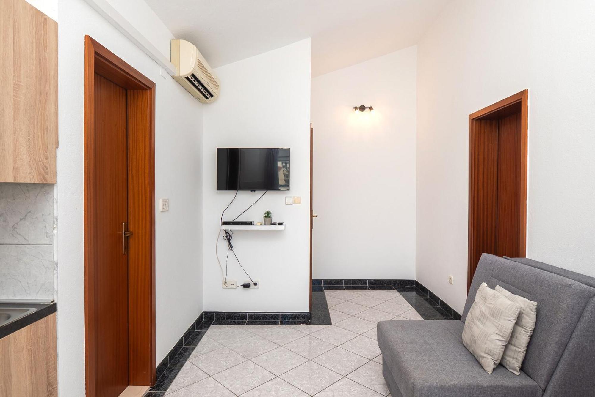 Apartments Polly Примоштен Экстерьер фото