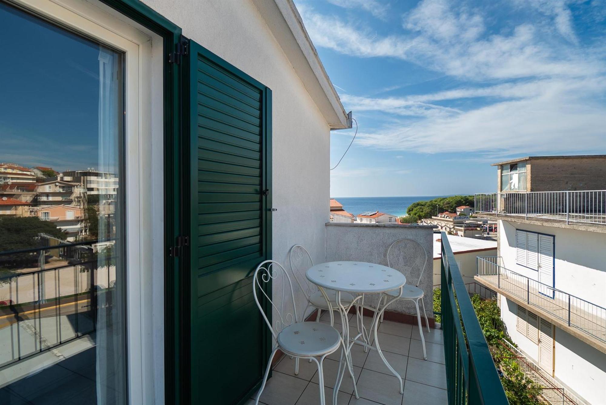 Apartments Polly Примоштен Экстерьер фото