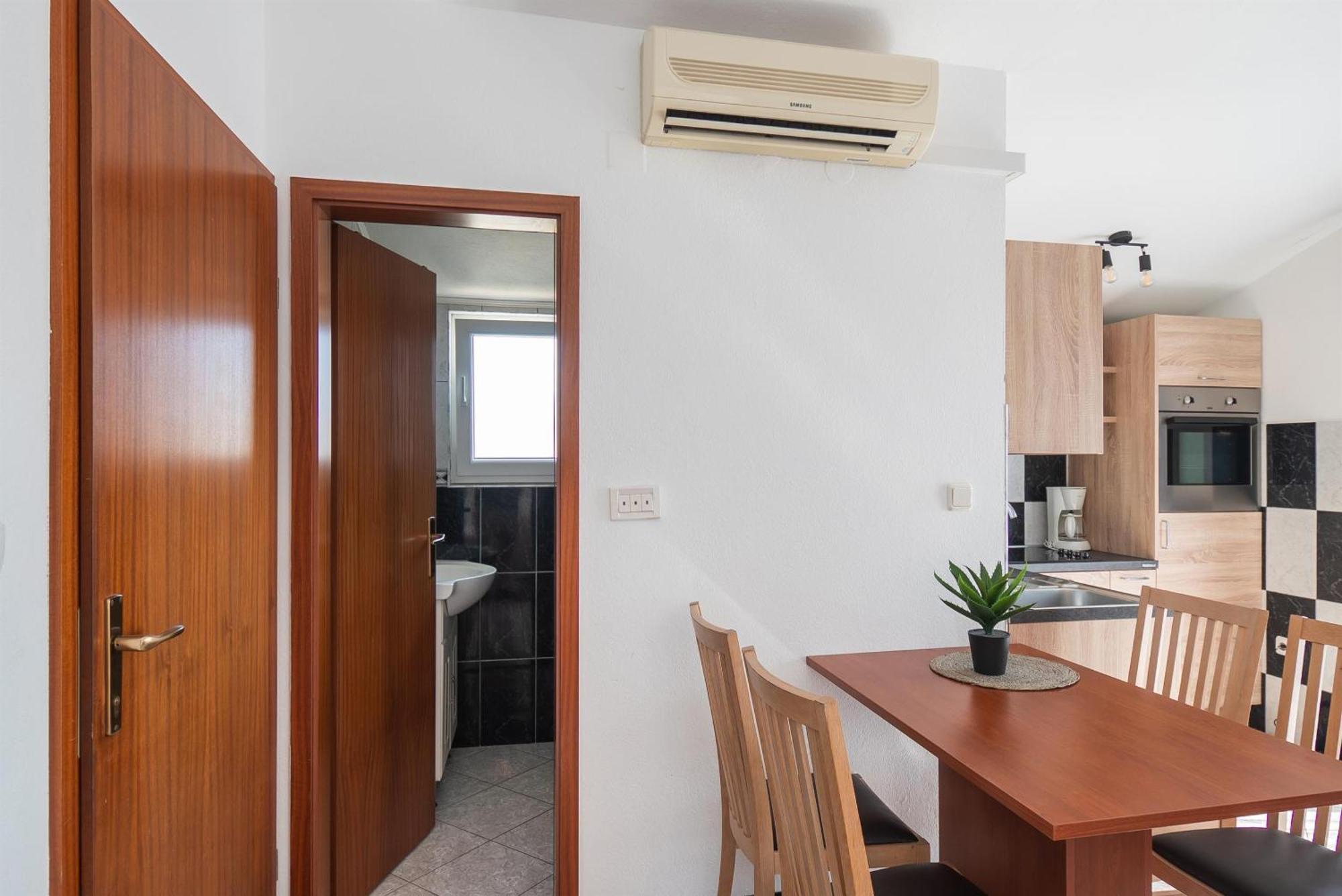 Apartments Polly Примоштен Экстерьер фото