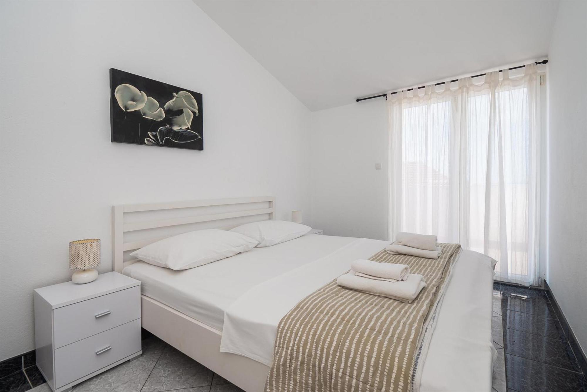 Apartments Polly Примоштен Экстерьер фото